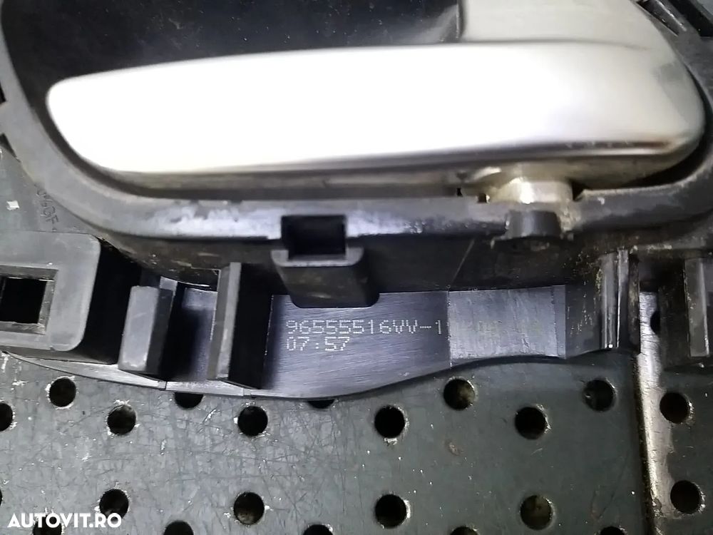 Maner interior usa dreapta fata peugeot 208 96555516vv - 2