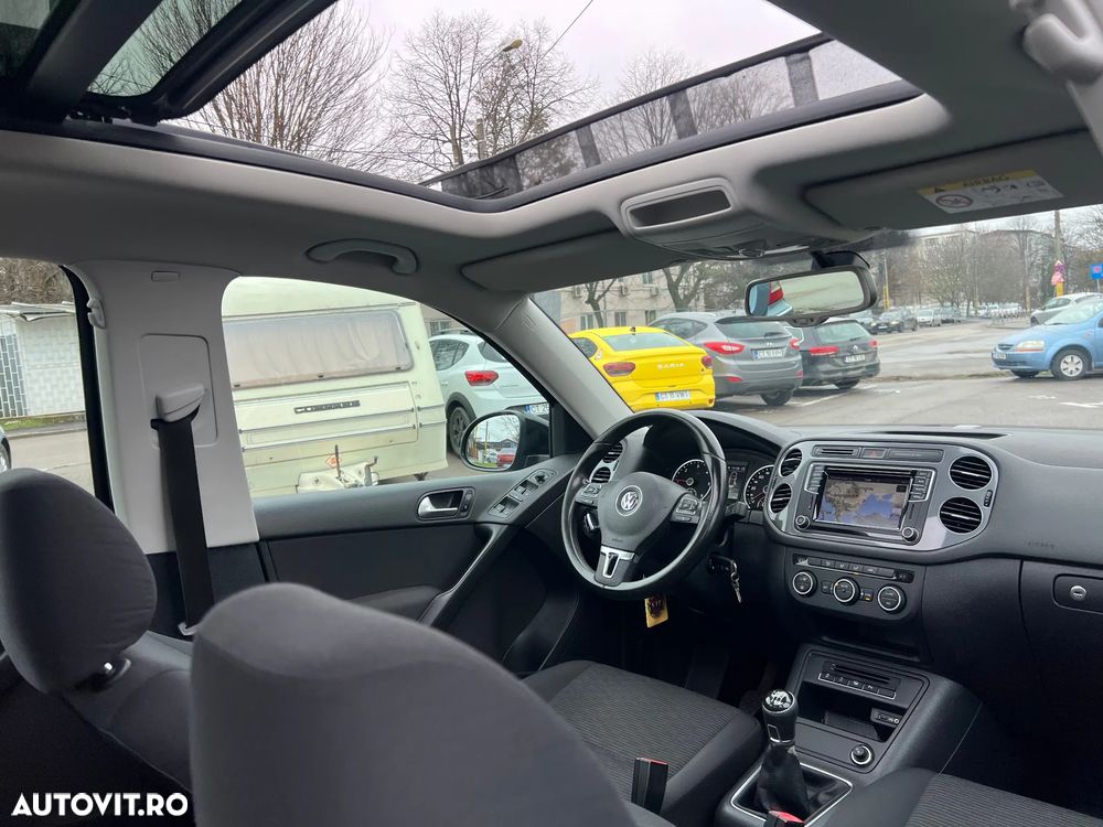 Volkswagen Tiguan 2.0 TDI SCR BlueMotion Technology Sport & Style - 22