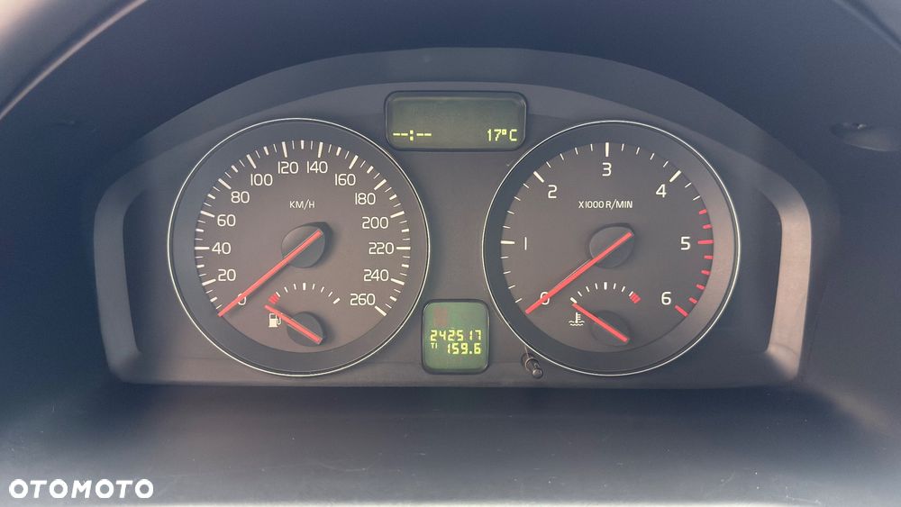 Volvo V50 D2 - 24
