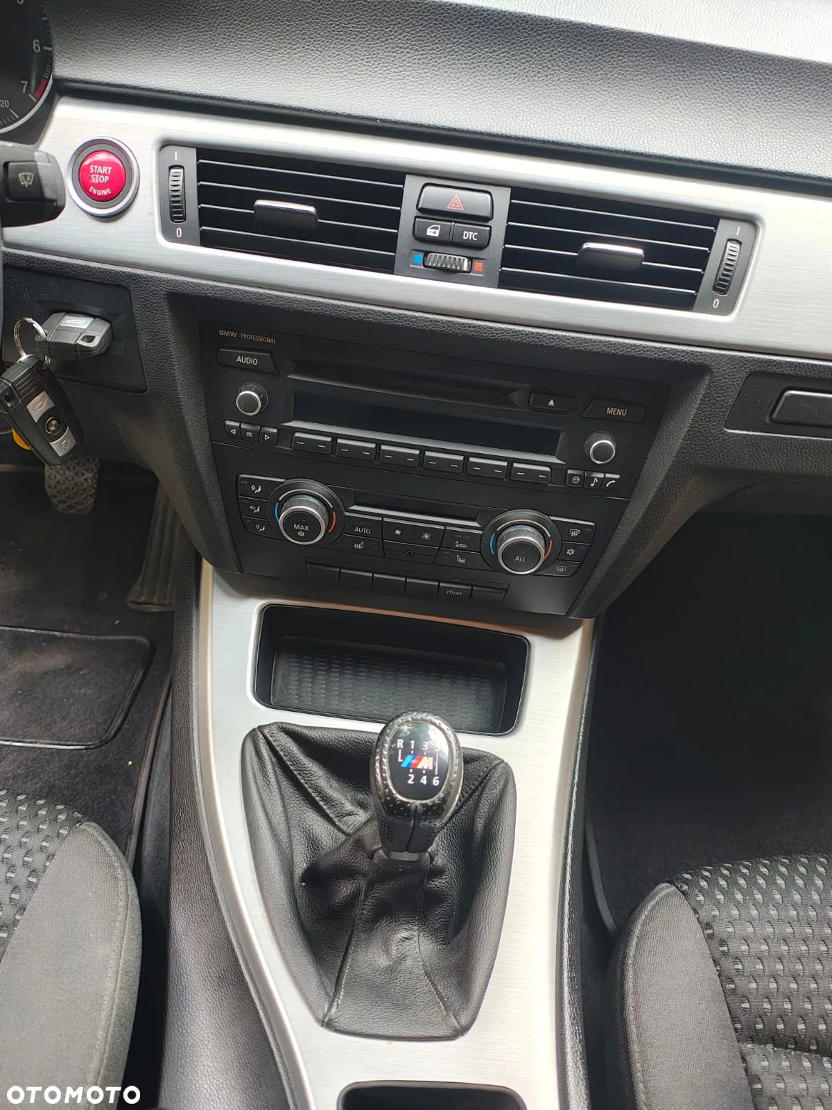 BMW Seria 3 318i Touring - 8