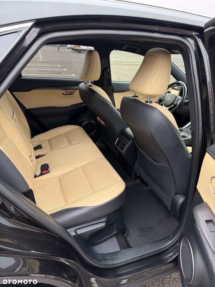 Lexus NX 200t AWD F Sport - 16