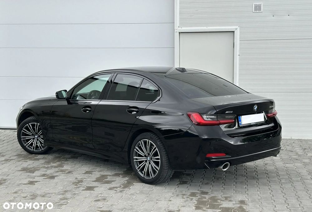 BMW Seria 3 320d xDrive mHEV sport - 4