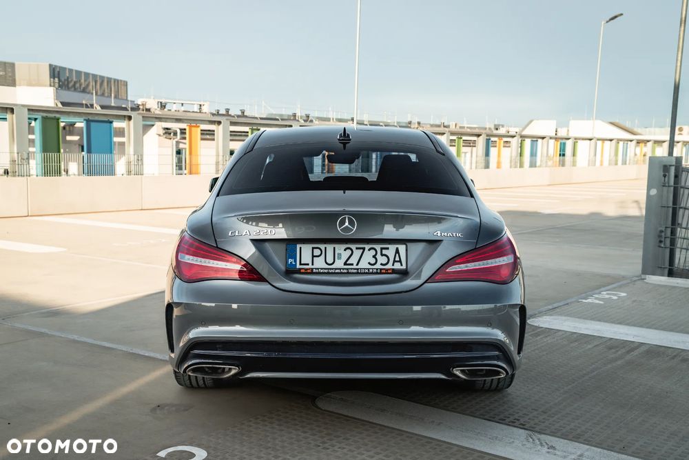 Mercedes-Benz CLA 220 4-Matic AMG Line - 6