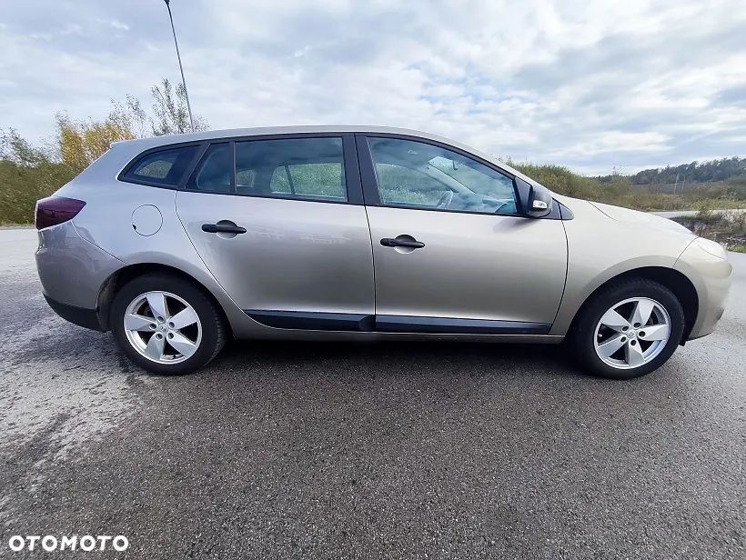 Renault Megane 1.6 16V Authentique - 4