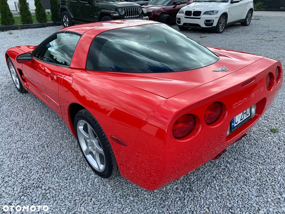 Chevrolet Corvette - 5