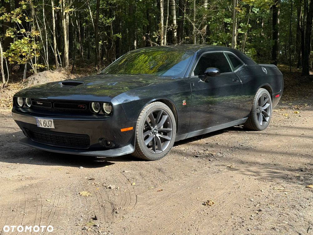 Dodge Challenger 6.4 Scat Pack - 2