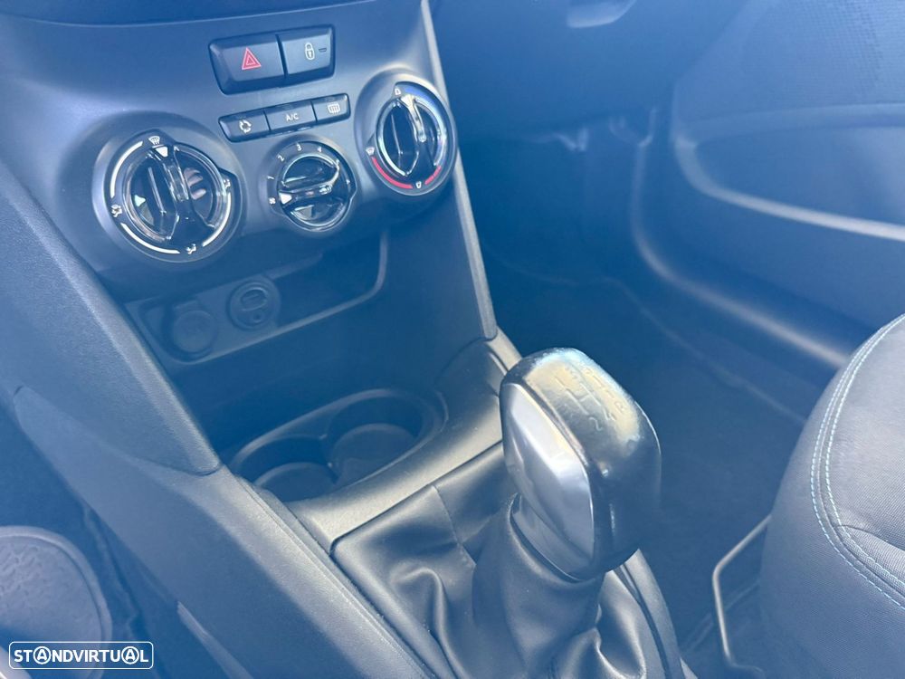 Peugeot 208 1.2 PureTech Style - 19