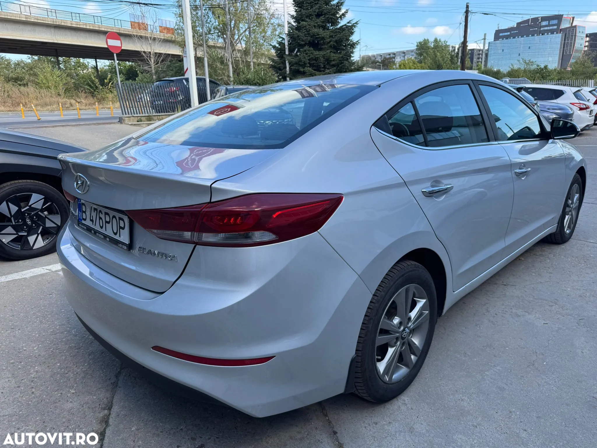 Hyundai Elantra 1.6 MPi Highway - 4