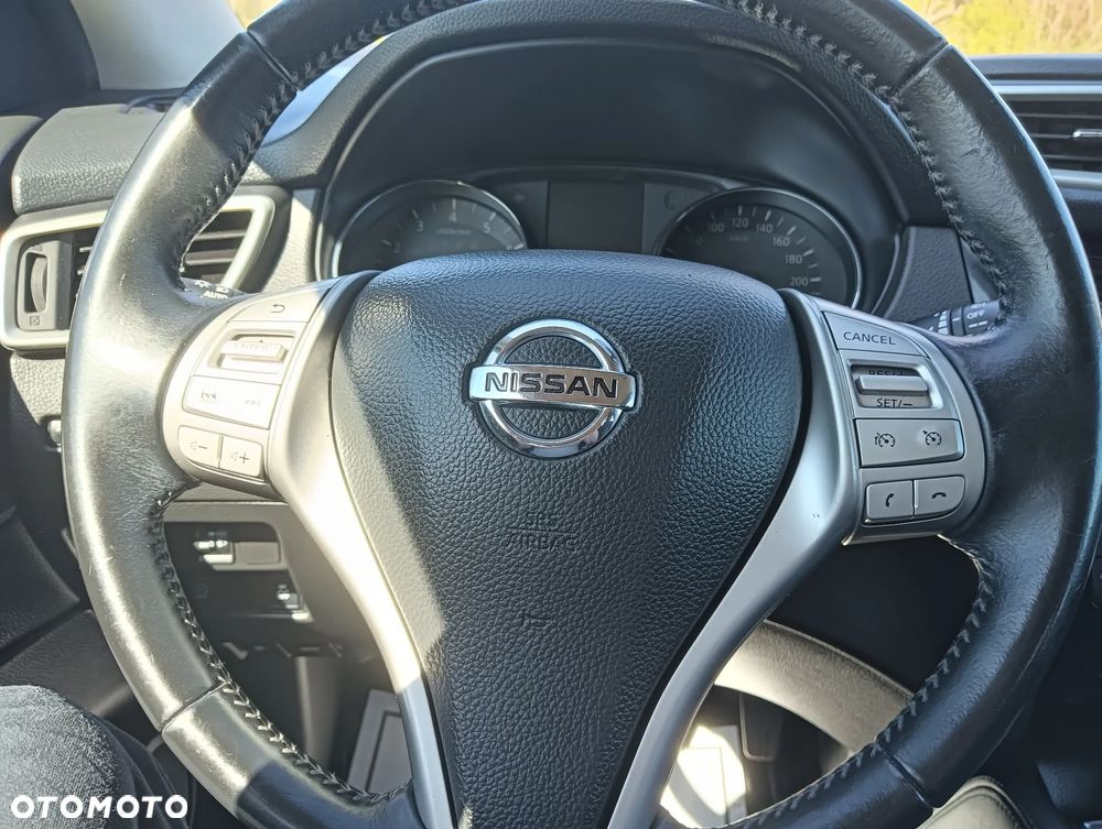 Nissan Qashqai 1.2 DIG-T N-Vision - 29