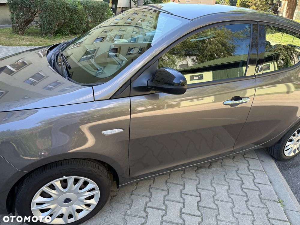 Lancia Ypsilon 1.2 8V Silver S&S - 4