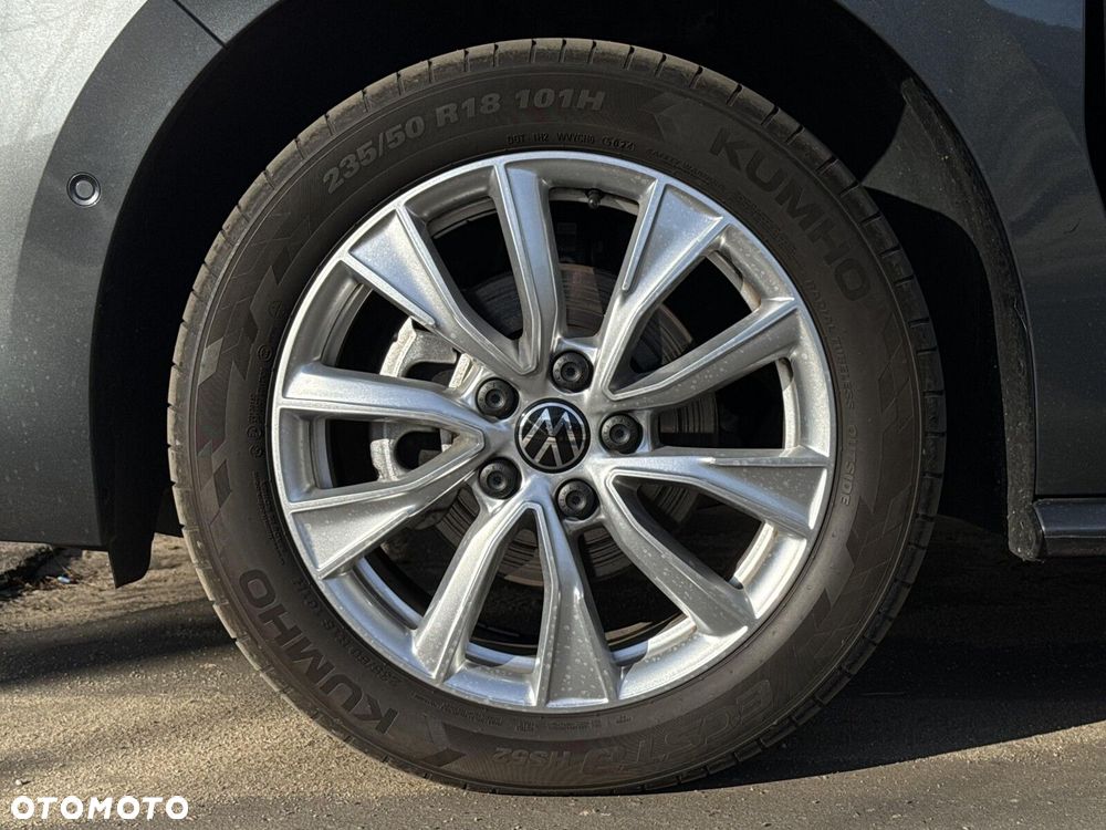 Volkswagen Multivan - 38