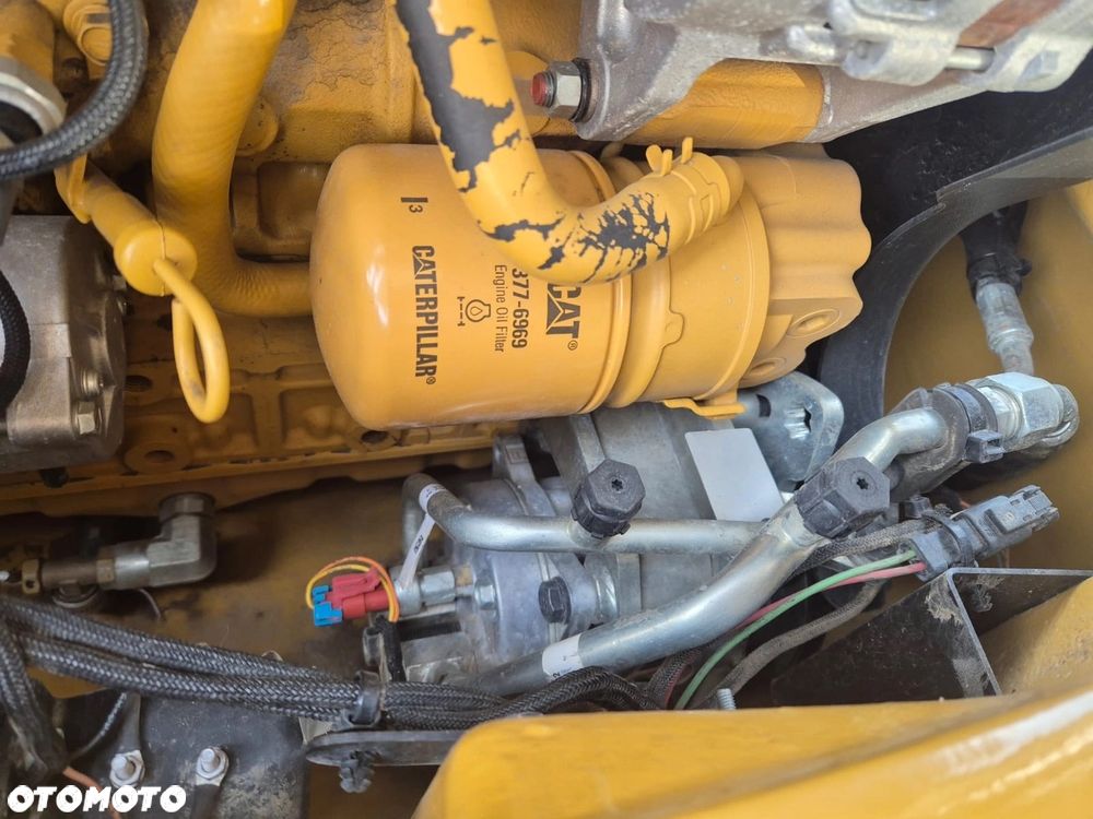 Caterpillar 908M CAT 906 JAK NOWA 1200h rok 2022 - 21
