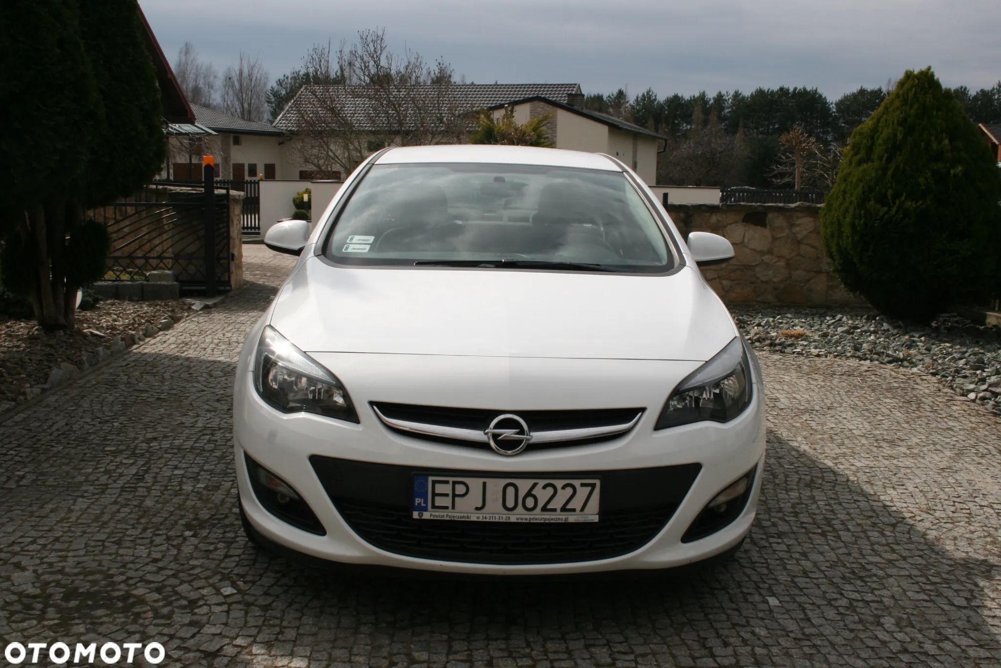 Opel Astra IV 1.6 Executive - 1
