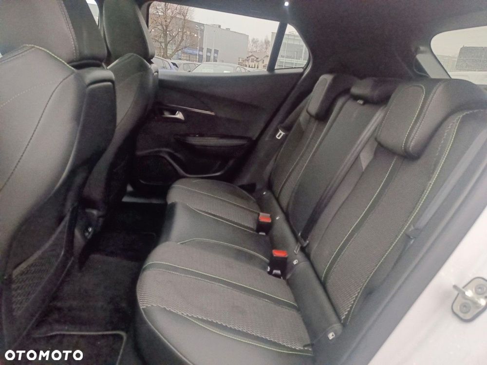 Peugeot 2008 1.2 PureTech GT S&S EAT8 - 10