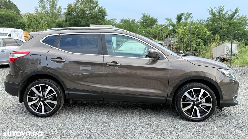 Nissan Qashqai 1.6 DIG-T TEKNA - 26
