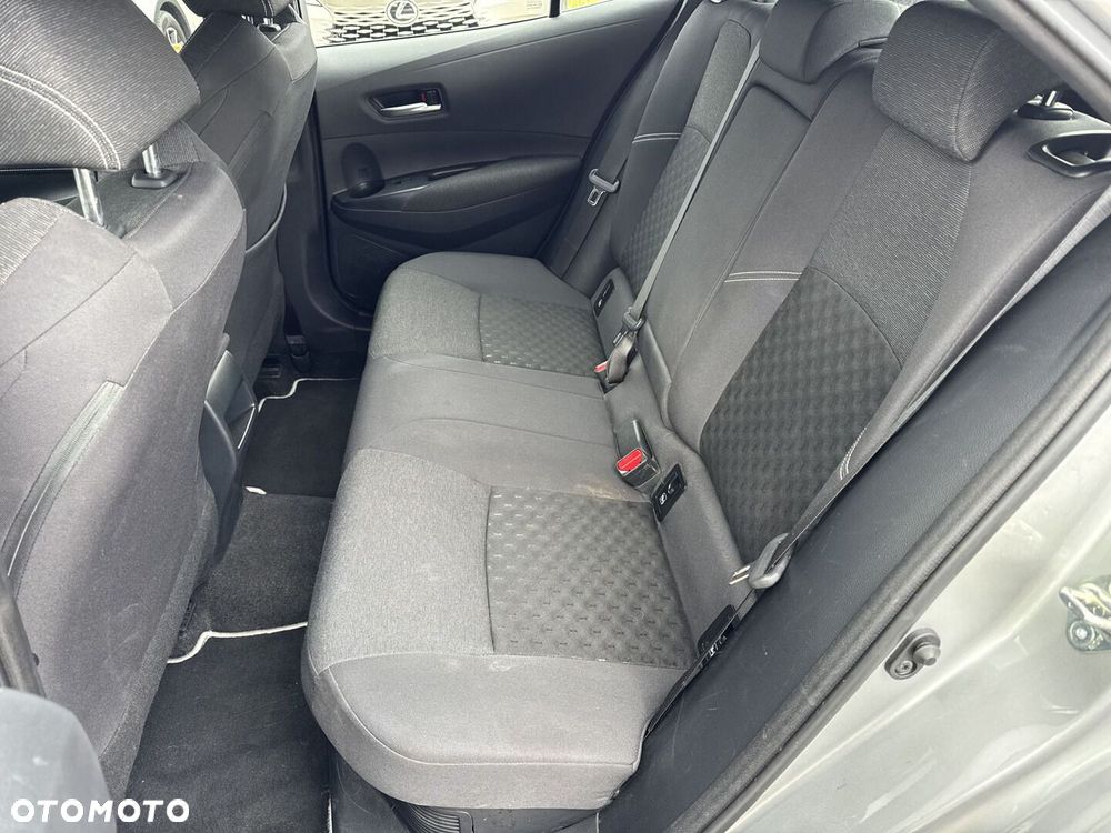 Toyota Corolla - 10