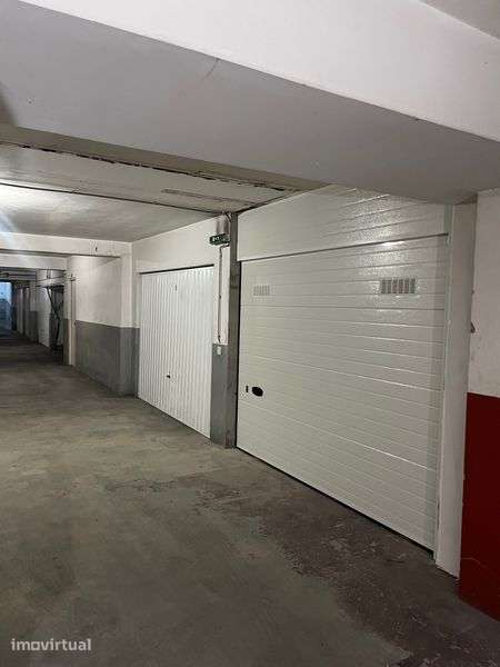 Vendo garagem fechada centro de Vila Verde - Full image: 3/4
