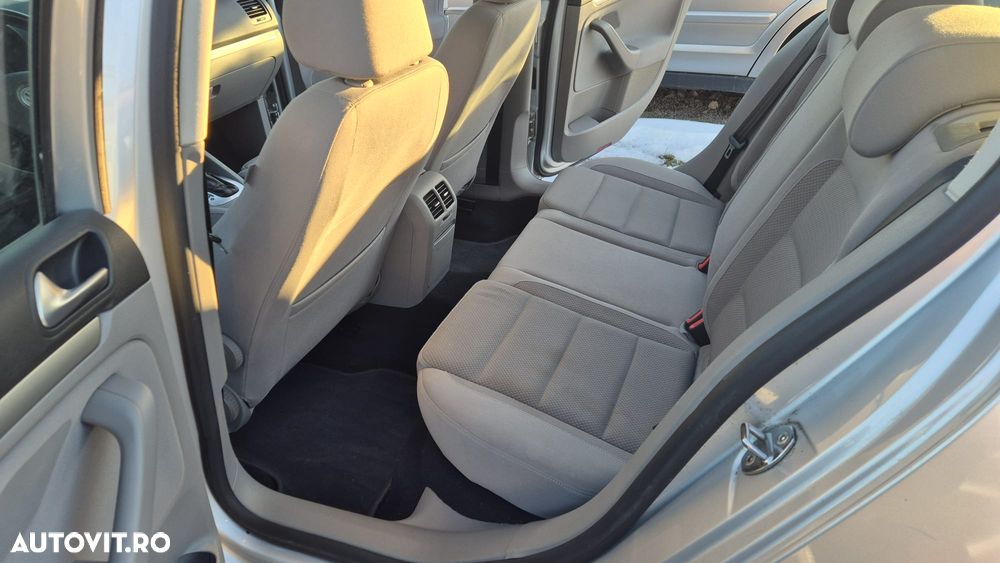 Volkswagen Golf 1.6 FSI Automatik Sportline - 8