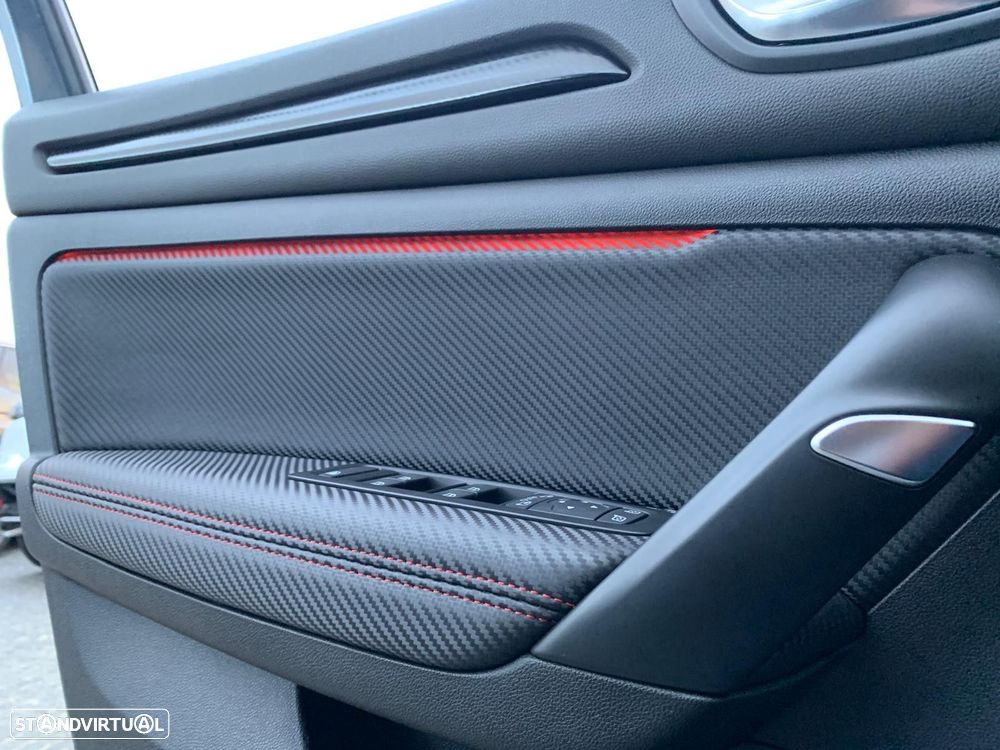 Renault Mégane 1.8 TCe R.S. EDC - 19