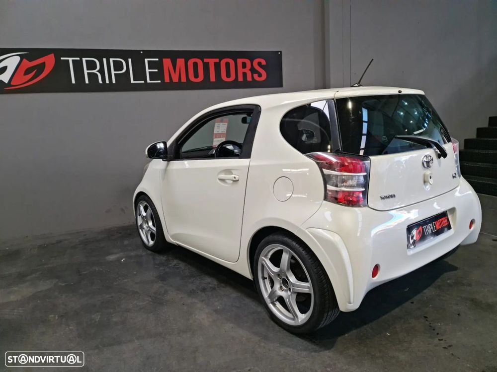 Toyota iQ 1.4 D-4D - 26