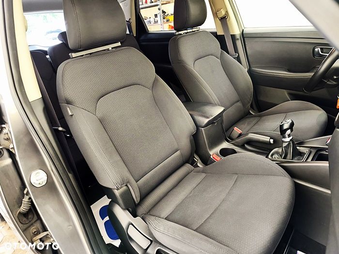 Kia Carens - 39