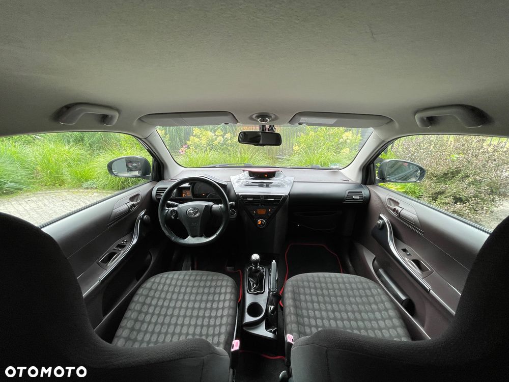 Toyota iQ 1.33 - 26