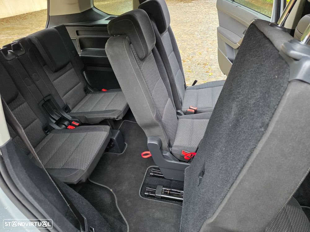 VW Touran 1.6 TDI Confortline - 8