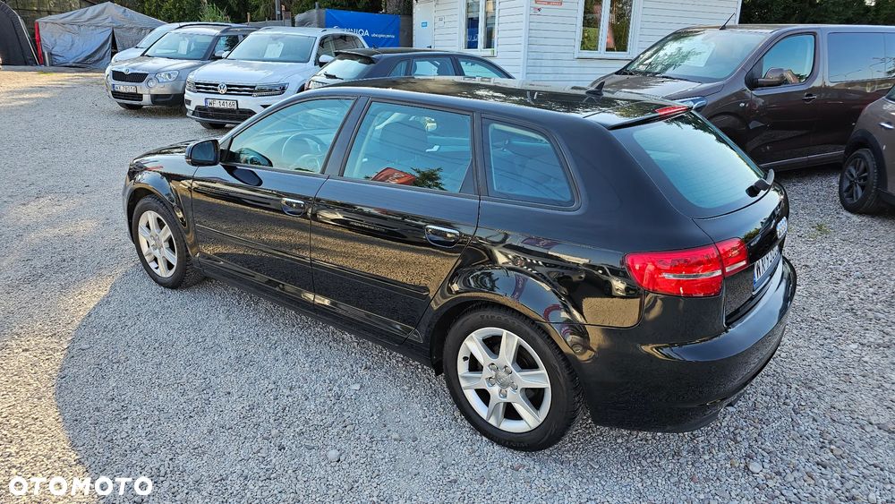 Audi A3 Sportback 1.6 TDI DPF Ambiente S tronic - 27