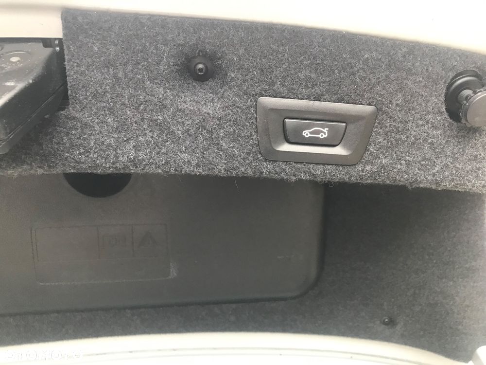 BMW Seria 5 525d xDrive - 10