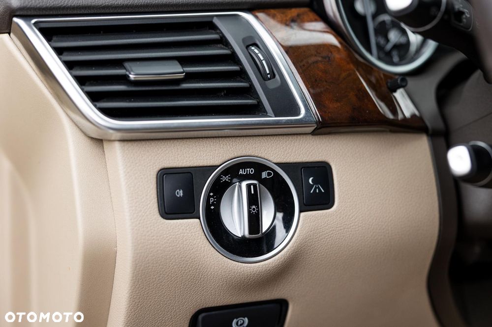 Mercedes-Benz ML - 38