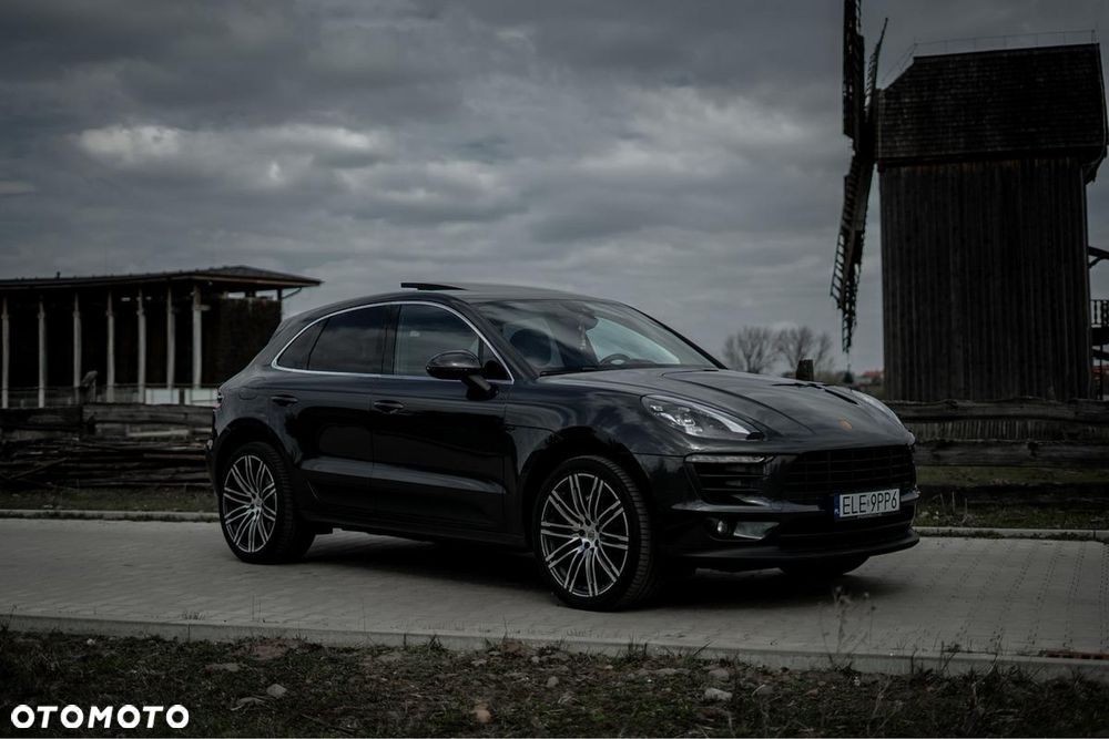 Porsche Macan - 1