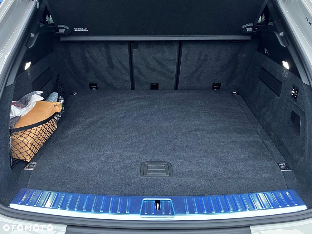 Porsche Cayenne - 26