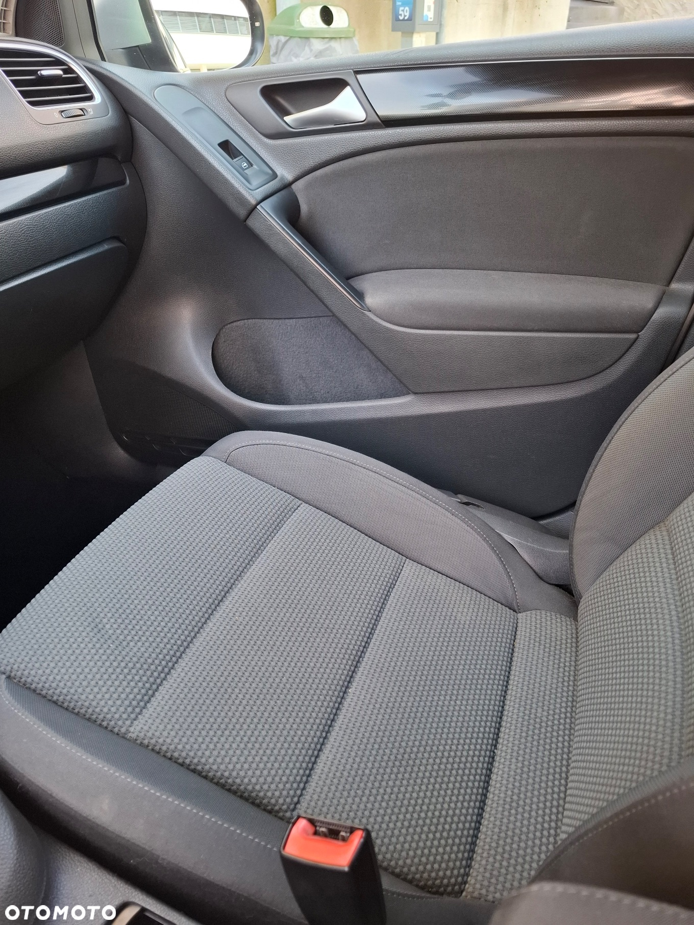 Volkswagen Golf VI 1.6 TDI Comfortline - 26