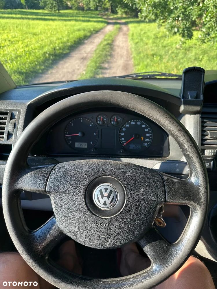 Volkswagen Transporter T5 L2H1 Long - 14