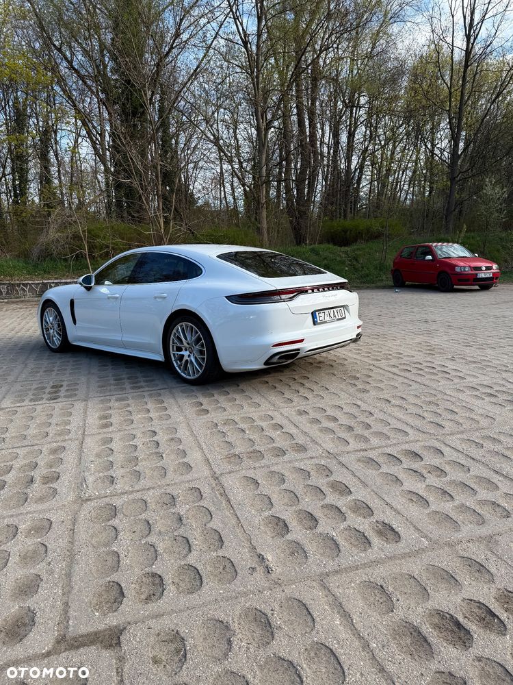 Porsche Panamera 4 - 5