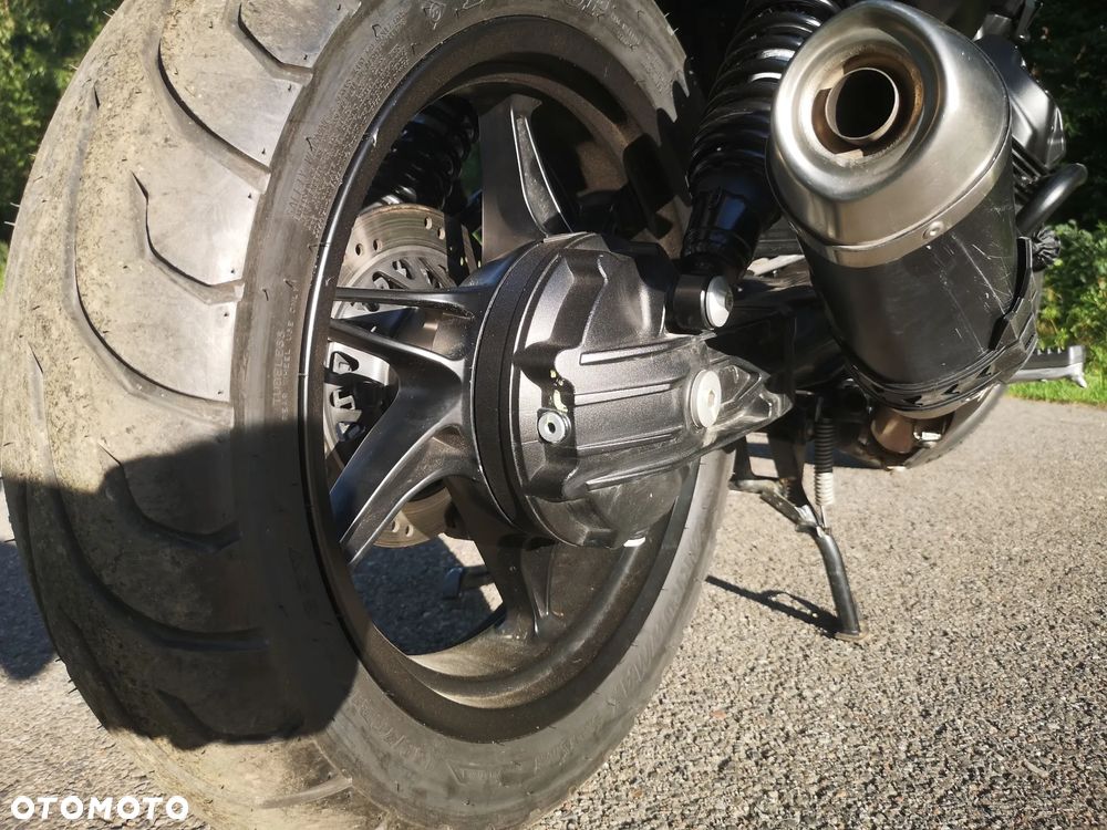 Moto Guzzi V7 - 27