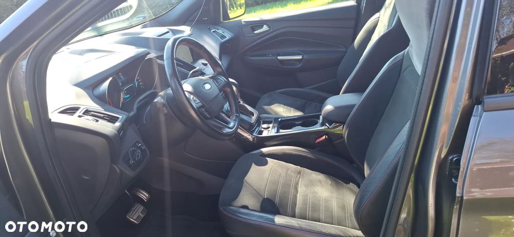Ford Kuga 2.0 TDCi AWD ST-Line - 24