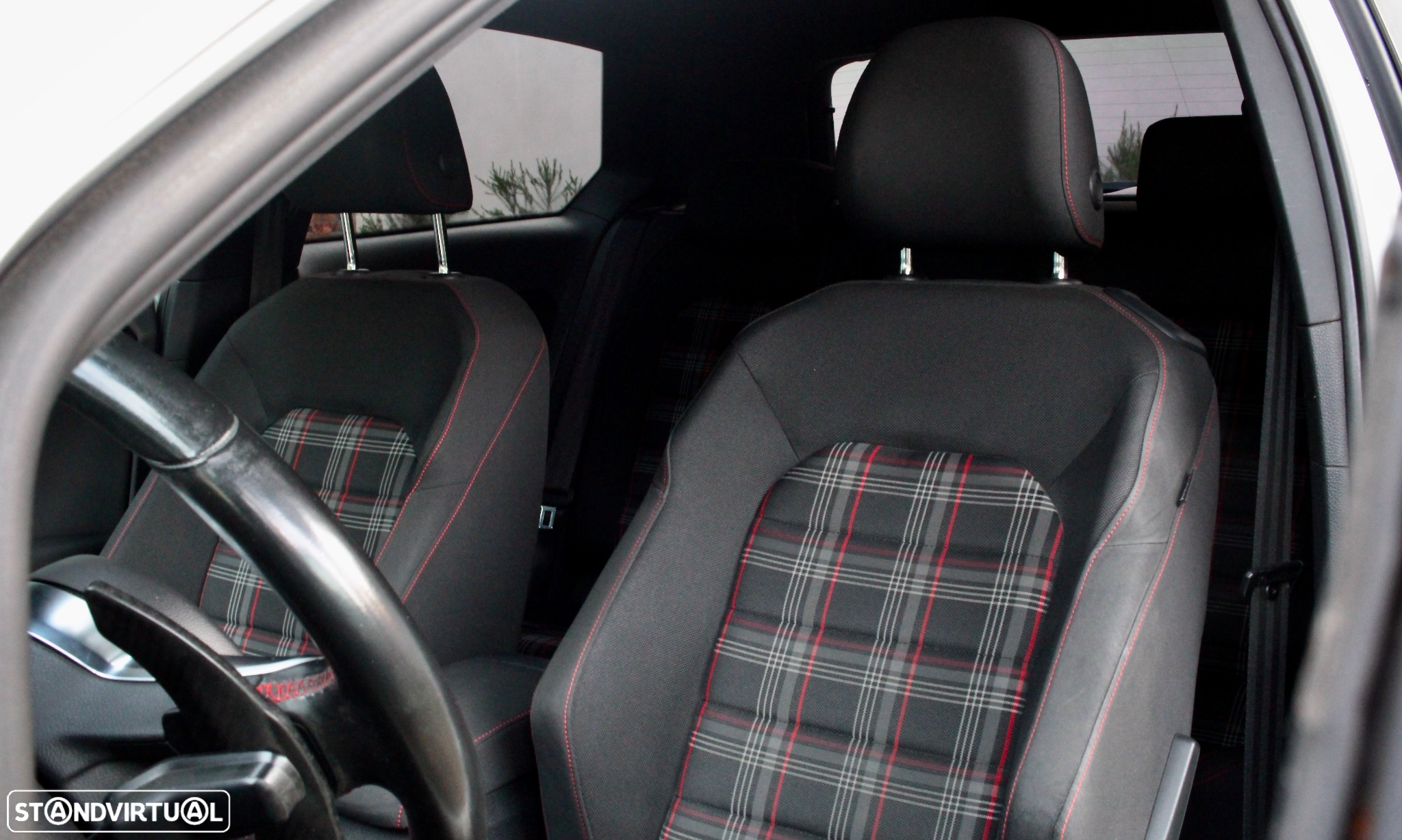 VW Golf 2.0 TSi GTi DSG - 35