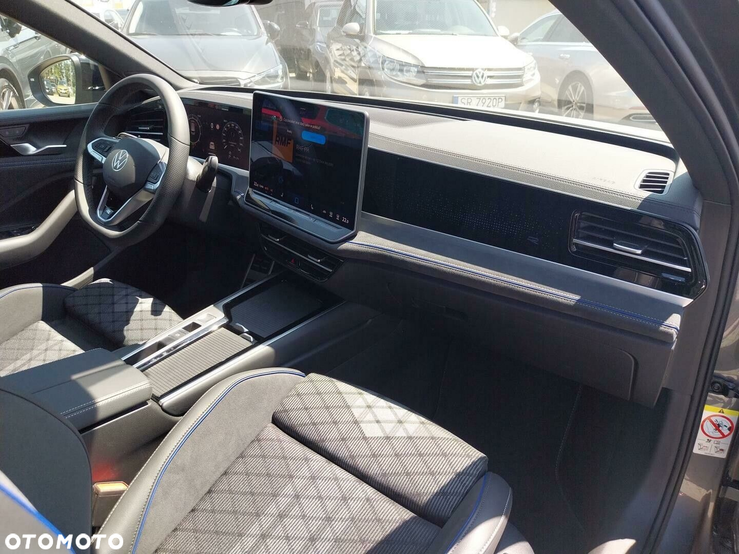 Volkswagen Passat - 16
