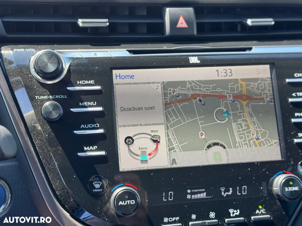 Toyota Camry 2.5 Hybrid Business - 11