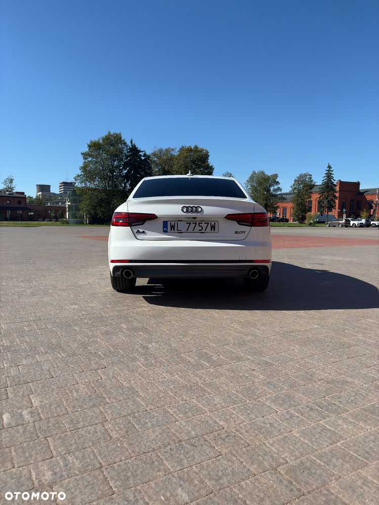 Audi A4 Limousine 2.0 TFSI ultra Sport S tronic - 17