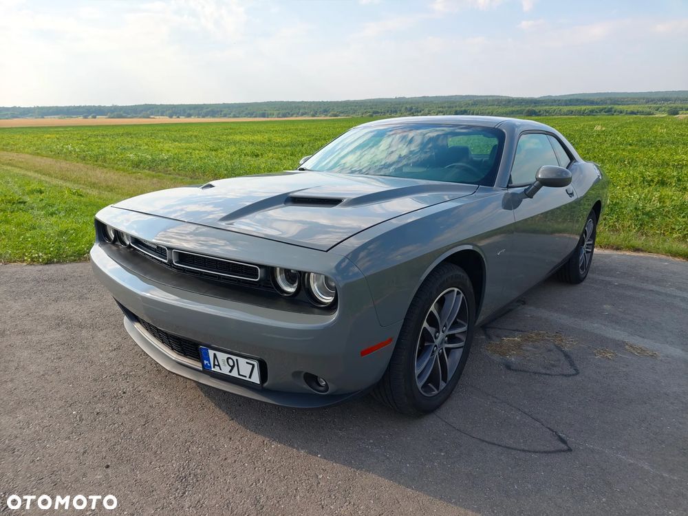 Dodge Challenger - 1