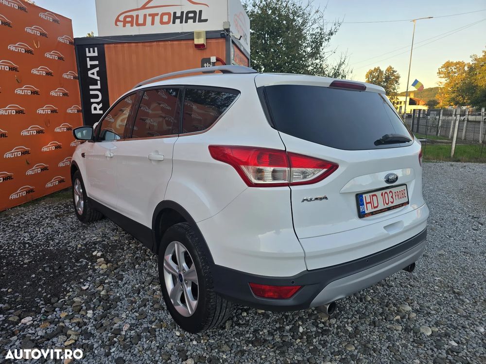 Ford Kuga 2.0 TDCi 2x4 Trend - 4