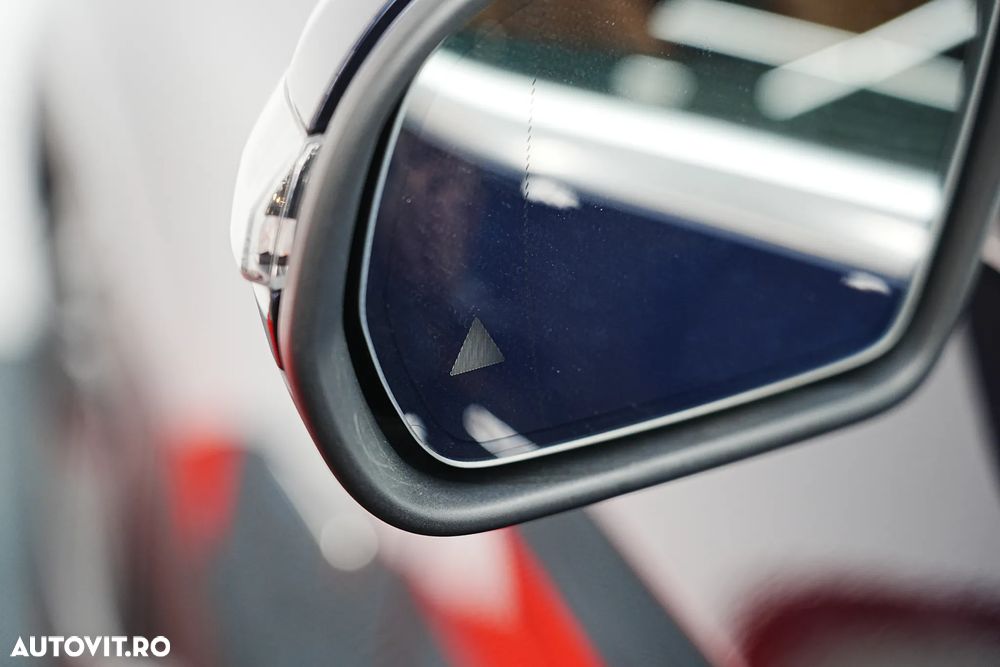 Mercedes-Benz GLC 300 e 4Matic 9G-TRONIC AMG Line Plus - 38