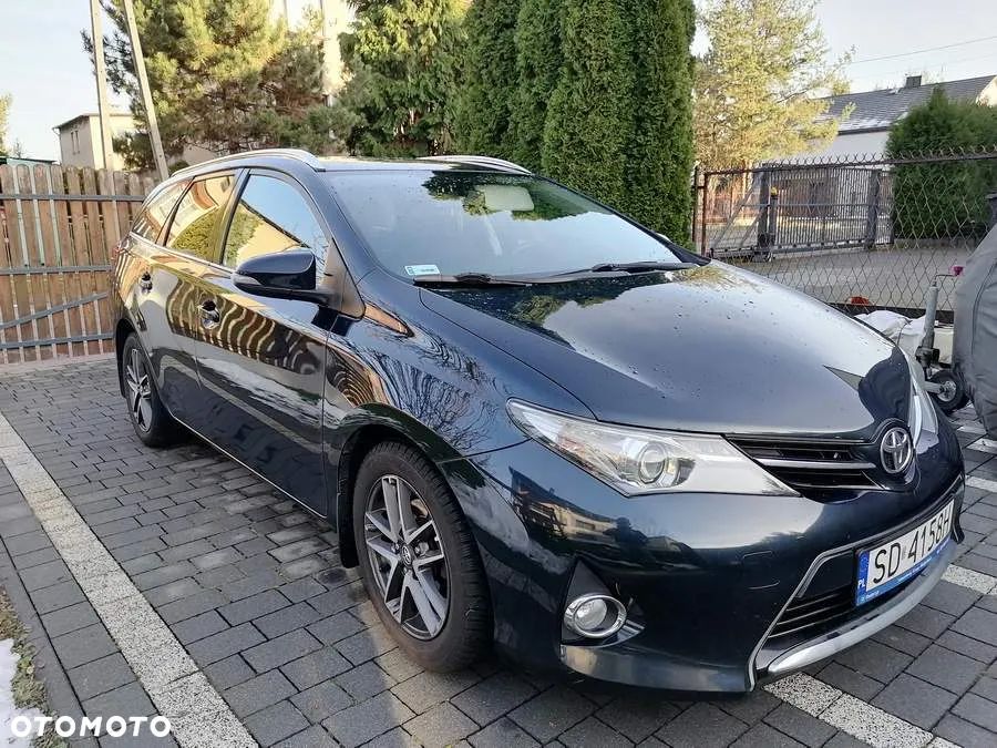 Toyota Auris 1.4 D-4D Premium + EU5 - 1