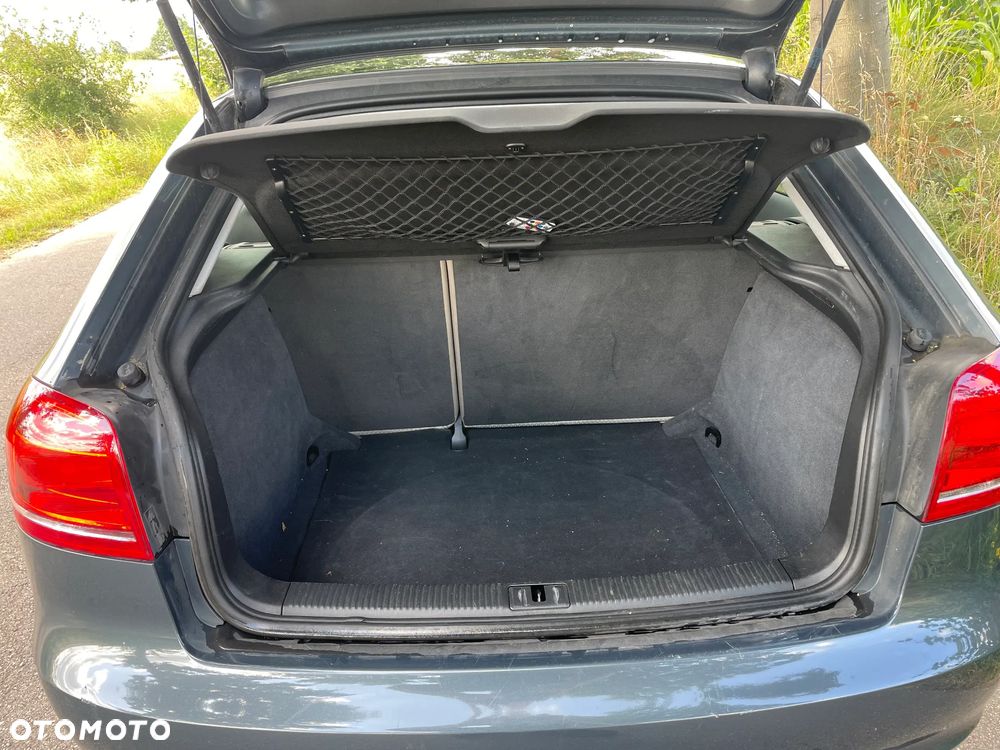 Audi A3 3-drzwiowe 1.6 Ambition - 16