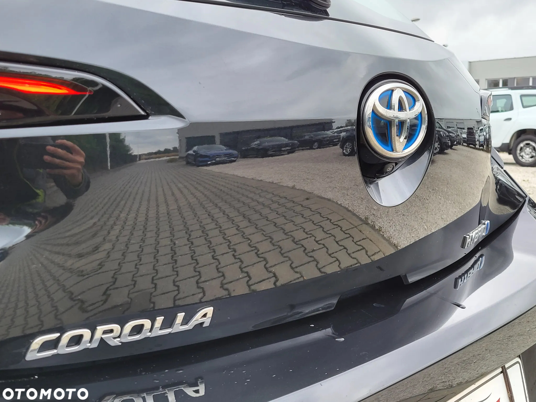 Toyota Corolla 1.8 Hybrid Comfort - 18