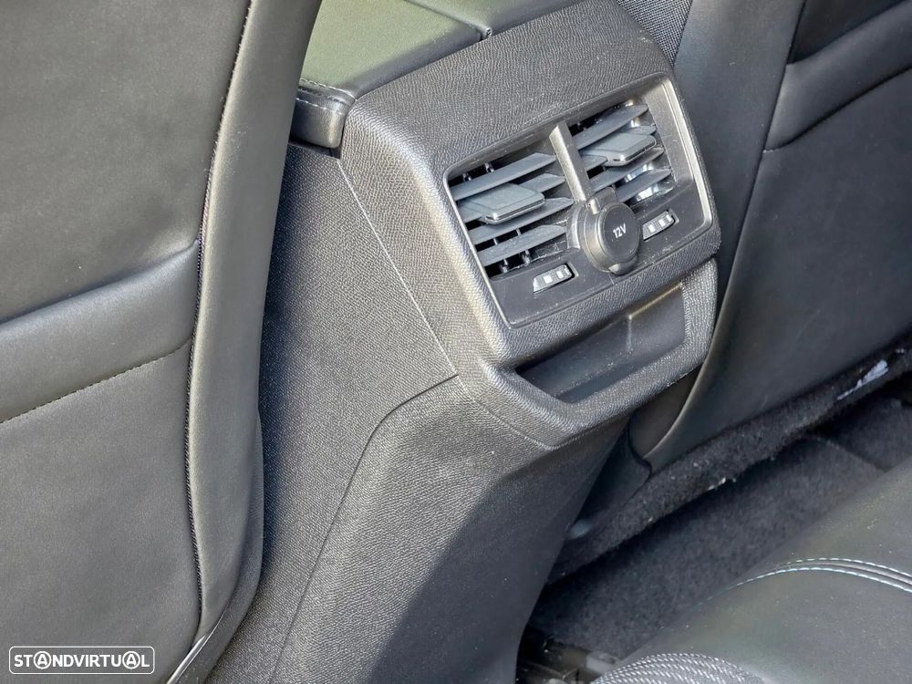 Peugeot 3008 1.6 Hybrid Allure e-EAT8 - 37