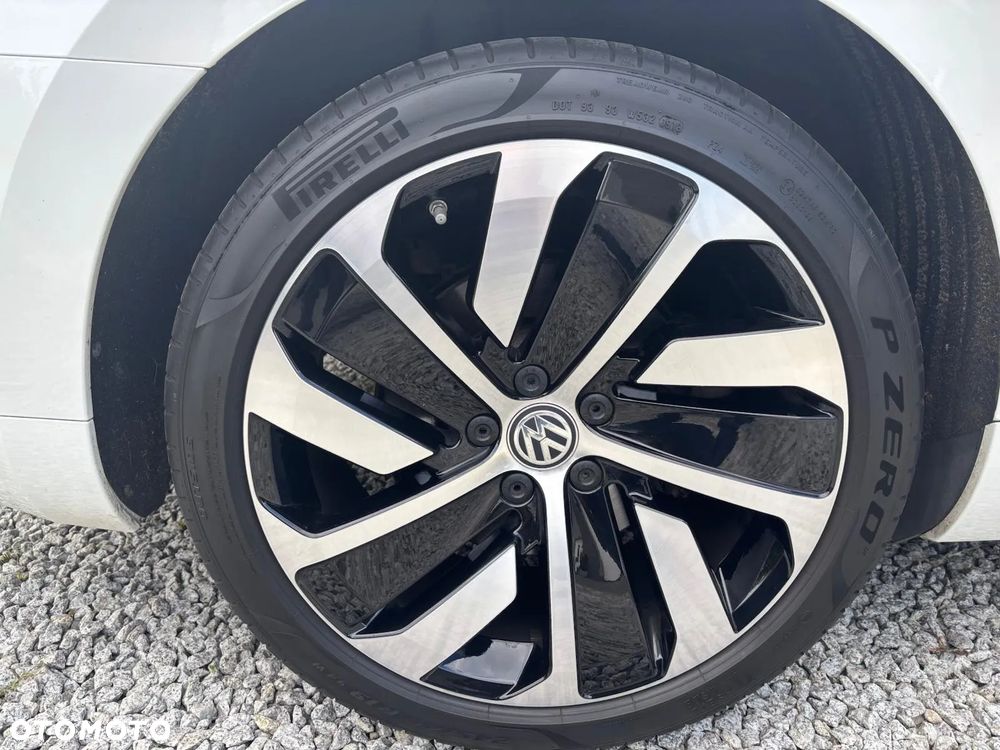 Volkswagen Arteon 2.0 TDI Bi-Turbo SCR 4Mot R-Line Edition DSG - 17