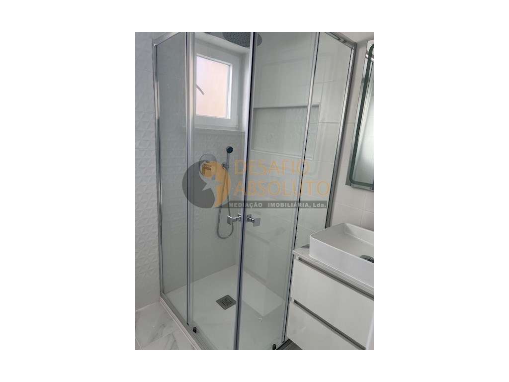 Apartamento T2 Totalmente Remodelado, Corroios - Grande imagem: 5/8
